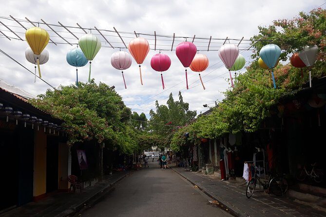Hoi An City tour -Lantern Making and Silk Making process - The silk making sequence: worm farm to stitched scenes