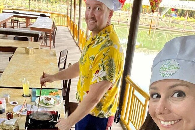 Hoi An Cooking Class with Local Chef - What you cook: bánh xèo, papaya salad, fried spring rolls and more