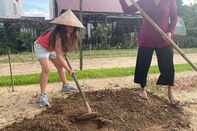 “Hoi An Countryside Cycling Tour–Farming Experience–Cooking Class - Road safety and route design: how the ride stays easy