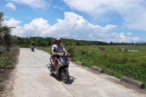 Hoi An Countryside Discovery Tour By Motorbike - Local food - Motorbike ride rules: sitting pillion, lanes, and what “moderate fitness” means