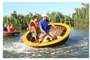 Hoi An Countryside Tour by Car/Motorbike or cycling - Stop 1: Thanh Ha pottery village and the craft tradition behind it
