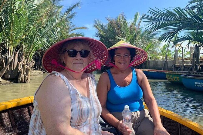 Hoi An Countryside Tour with Bamboo Basket Boat Rowing , Buffalo Ride, Farming - Rest time with a local family: a pause that adds context