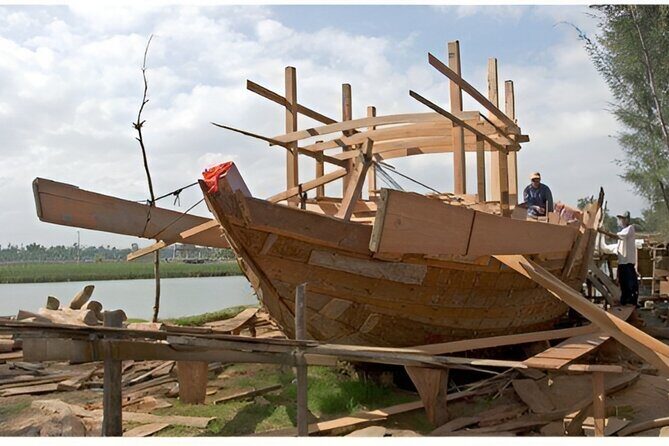 Hoi An Countryside Tour:CamKim Island, Craft Villages&Basket Boat - Bay Mau Coconut Forest and basket boat: the river-mouth views are the payoff
