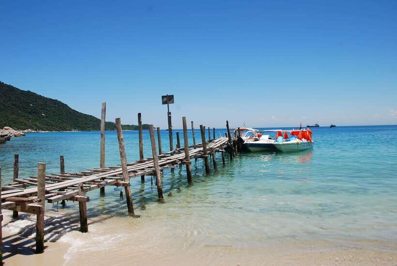 Hoi An/ Da Nang: Cham Island Discovery Tour - Au Thuyen and the Ong temple: the calm cultural stop