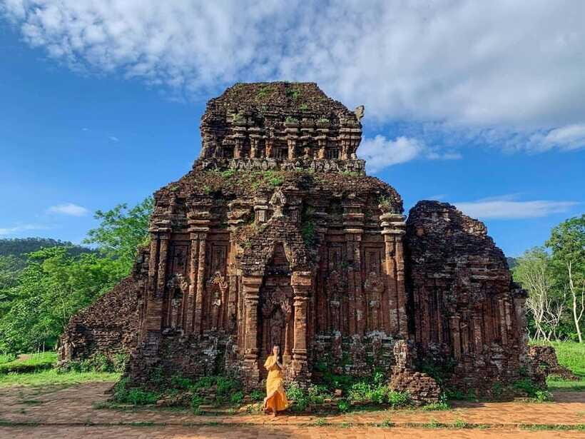 Hoi An/Da Nang: Marble Mountains, Lady Buddha & My Son Trip - Thu Bon River sunset cruise: banh mi brunch and that cooling breeze