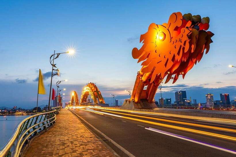 Hoi An: Da Nang Sunset Views & Han River Night Cruise - Entering Da Nang’s Night Scene from Son Tra Peninsula
