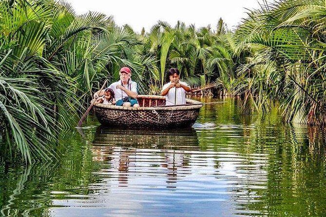 Hoi An Eco Tour & Cooking Class ( local market ,basket boat ,fishing,cooking ) - The Restaurant Greeting and the Cooking Class Switch: From Work to Family Meal