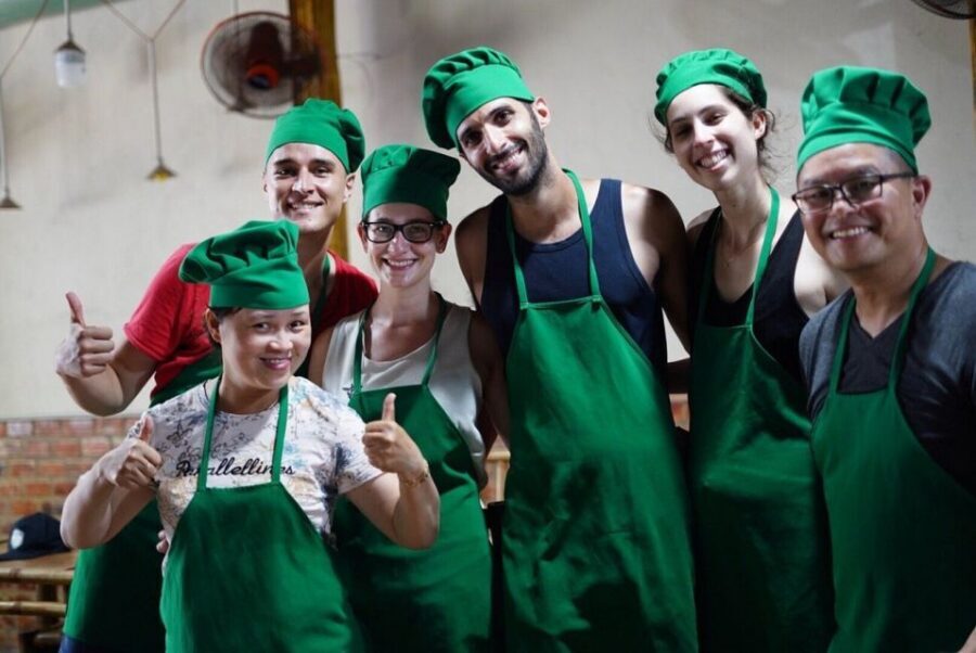 Hoi An: Evening Cooking Class with Locals in Herbs Village - Traditional methods, without the intimidating vibe