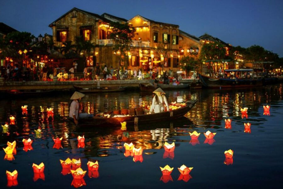 Hoi An: Evening Food Culture Tour by Vespa - Safety, Rain Gear, and Scooter Comfort That Actually Helps