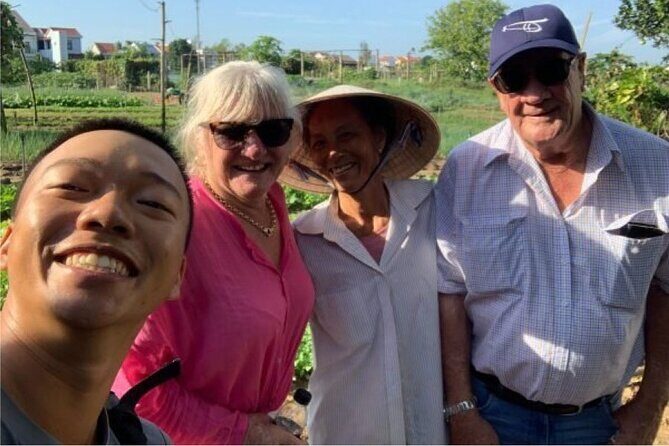 Hoi An Farming And Fishing Life - Tra Que Vegetable Village: where farm work becomes the show