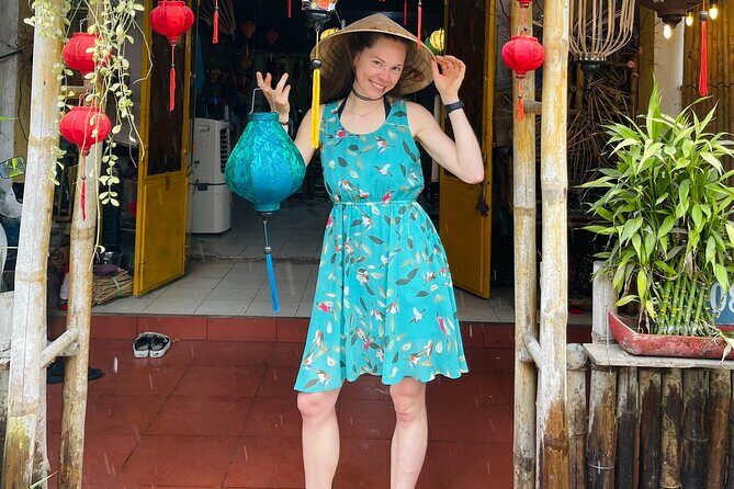 Hoi An Foldable Bamboo Silk Lantern and Evening Street Food Tour - Lantern workshop first: choosing your own shapes and bamboo-silk style