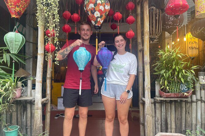 Hoi An Foldable Bamboo Silk Lantern and Evening Street Food Tour - Practical tips for a smooth evening route