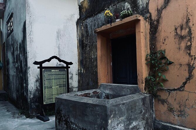 Hoi An Ghosts, Death, Mystery Unveiled - Old houses and the shadow of conflict: immigrants and abandonment