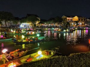 Hoi An: Hoai River Boat Ride & Lantern Release Experience - Lantern release: what you do during the wish moment