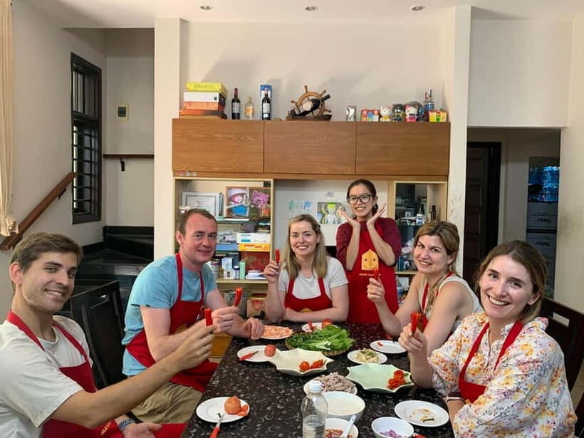 Hoi An: Jolie Cooking Class - The hands-on Vietnamese cooking class in a home-style kitchen