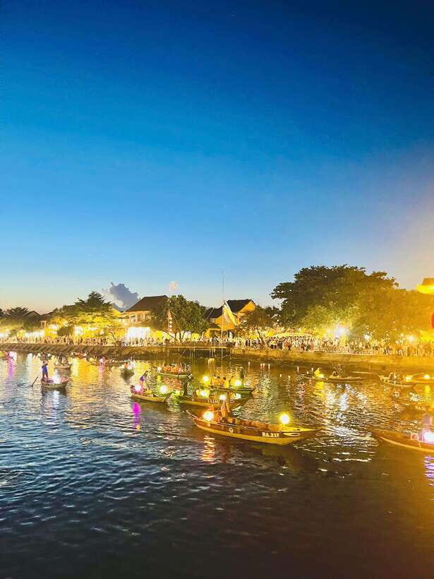 Hoi An: Lantern Boat Ride on the Hoai River - Price and value: is $8 worth 15 minutes on the Hoai?