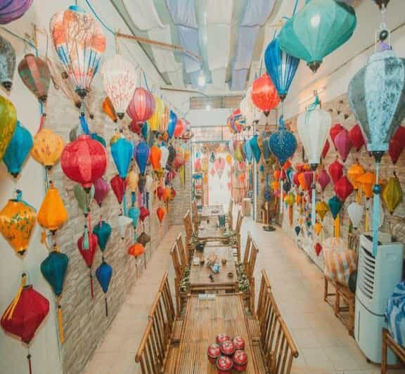 Hoi An: Lantern Making class at Local Home with Local Family - Timing in the old town: why doing this at night matters