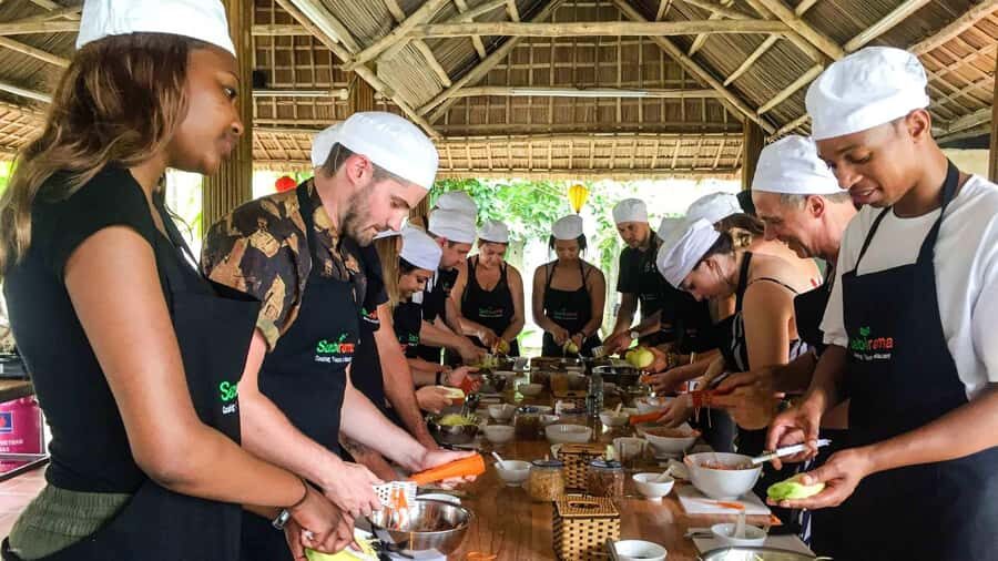 Hoi An : Lantern Making & Cooking Class With Local Family - Meeting Point, Group Pace, and What Time Feels Like