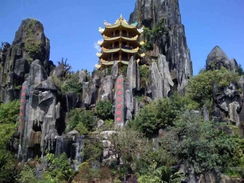 Hoi An: Marble Mountain, Am Phu Cave and Monkey Mountain - Small guide details that make the difference