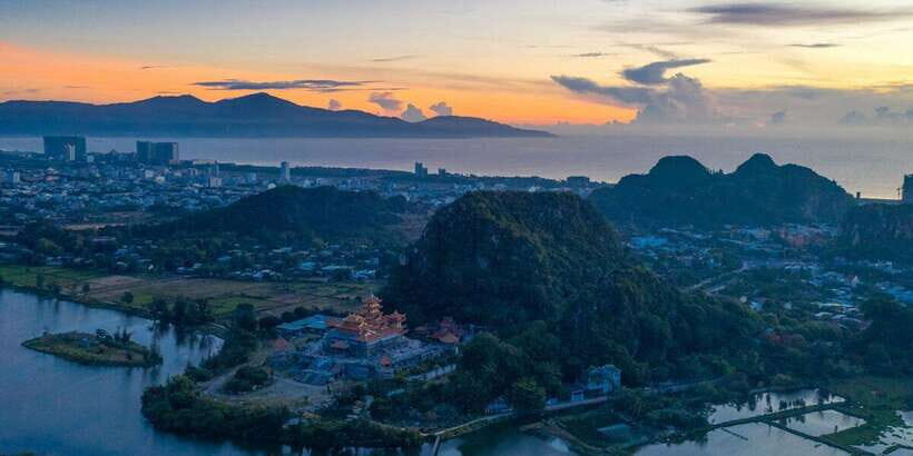 Hoi An: Marble Mountain & Monkey Mountain in Afternoon Tour - Is the guide the difference? Yes, especially on active days