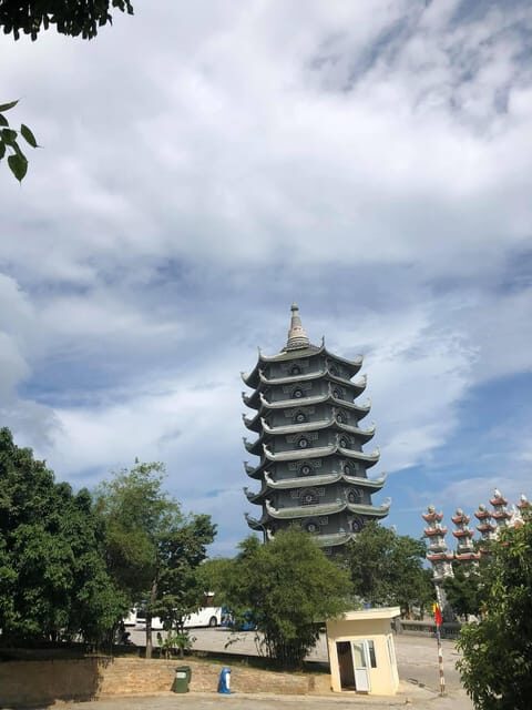Hoi An : Marble Mountains and My Son Sanctuary Full Day Trip - Lunch that doesn’t wreck the day