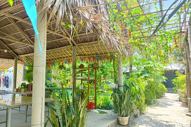 Hoi An: Market Visit, Basket Boat Ride, and Cooking Class - Location and Meeting Point: Where to Show Up