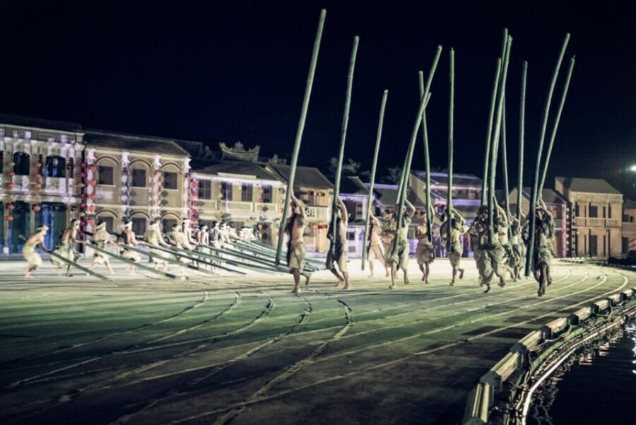 Hoi An Memories Show and Hoi An Impression Theme Park Ticket - What the lighting and staging do to the atmosphere