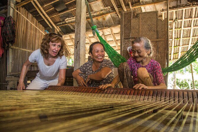 Hoi An: Morning Countryside Tour by Bike - Cẩm Kim breakfast: bánh bèo in a family kitchen