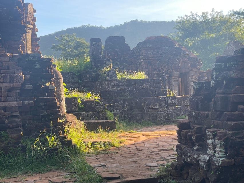 Hoi An: My Son Ruins: Guide-Bus-Boat-Cultural Show-Lunch - Thu Bon River Boat Trip: A Quiet Return to Hoi An City