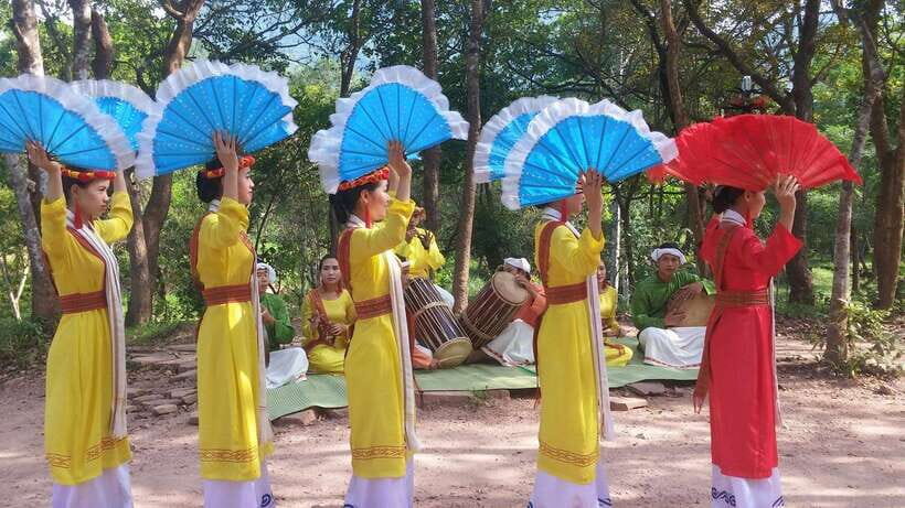 Hoi An: My Son Sanctuary 8 am/1 pm - Weather and comfort: what to pack for rain or shine