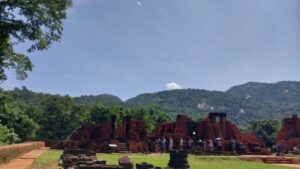 Hoi An: My Son Sanctuary Sunrise & Boat Trip w. Breakfast - Electric car to the temples, then real time to explore