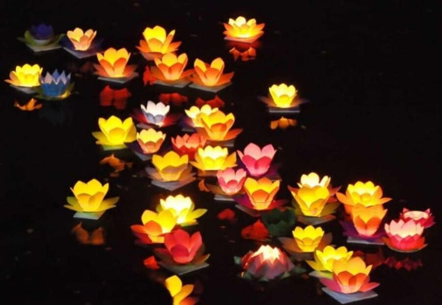 Hoi An: Night Boat Trip and Release Lantern at Hoai River - Hoai An at night from the river: what makes lantern boats special
