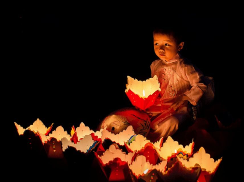 Hoi An: Night Boat Trip and Release Lantern at Hoai River - After the boat: pairing it with Hoi An night market and Old Town walking