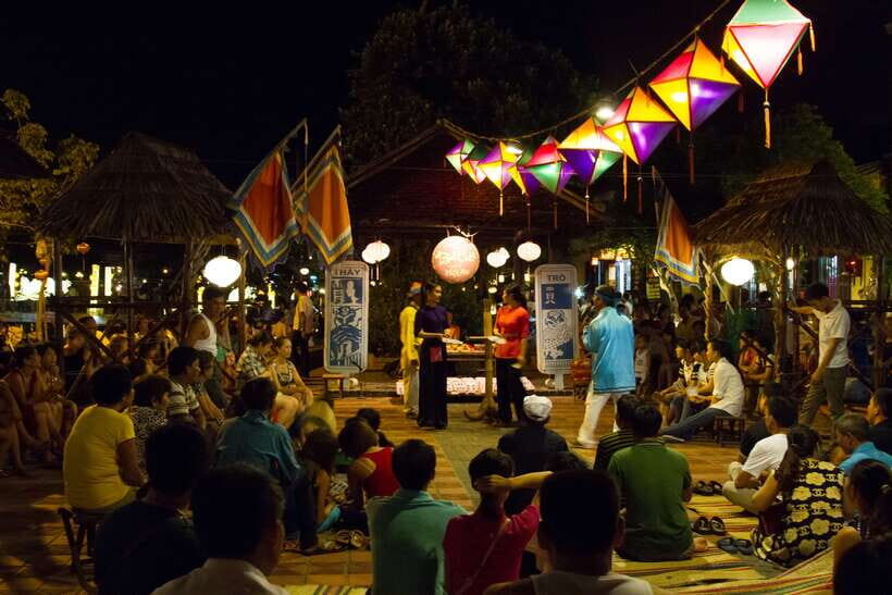 Hoi An Nighttime Heritage Experience - Dinner at a Local Restaurant: Fuel for Lantern Time