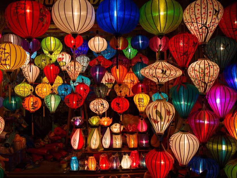 Hoi An Nighttime Heritage Experience - Hoai River Lantern Wishes: The 15-Minute Boat Ride Moment
