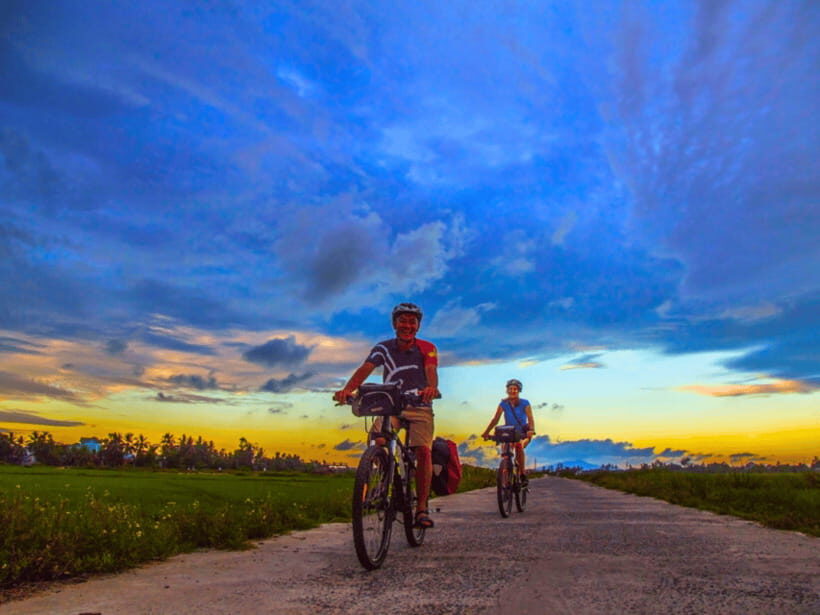 Hoi An: Private Evening Food Tour by Bike - The Herb-Picking Moment: Organic Village to Cao Lầu Noodles