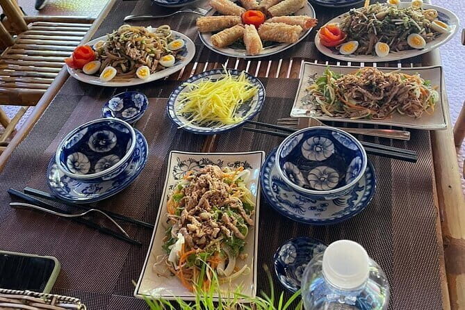 Hoi An Private Seafood Cooking Class/Oyster Cooking Experience - Early-morning market shopping and the seafood quality story
