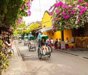 Hoi An Rickshaw Riding/Carpentry Class by Cruise & Foodie - Picking the Rickshaw Ride or the Thu Bon Lantern Cruise