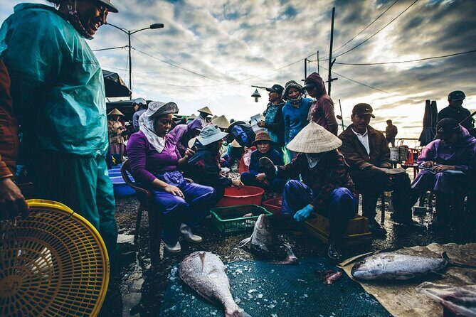 Hoi An Sunrise Fish Market Tour - Duy Hai harbor at sunrise: seafood, bargaining, and the ocean’s daily cycle
