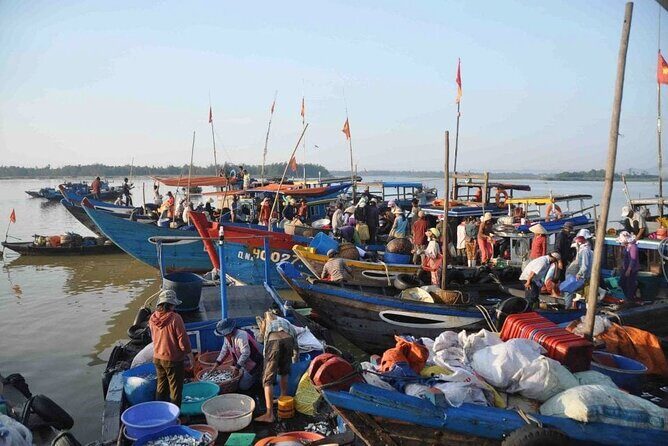 Hoi An Sunrise Fish Market Tour - Coffee pauses and photo moments: how to plan what you bring