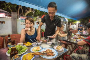 Hoi An: Sunset Food Tasting Tour - Meeting at the Post Office: easy start, no stress exit