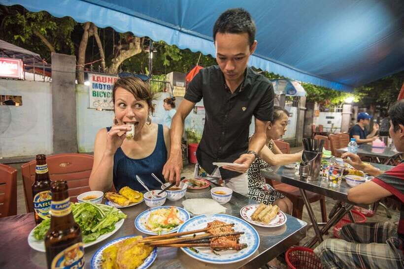 Hoi An: Sunset Food Tasting Tour - Meeting at the Post Office: easy start, no stress exit