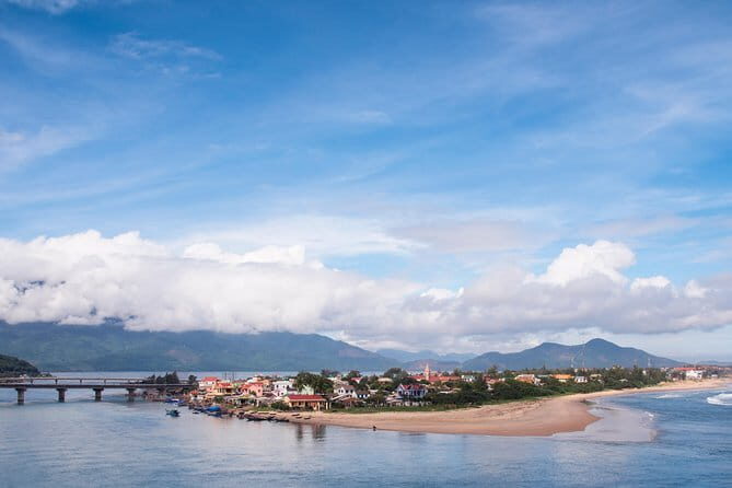 Hoi An to Dong Hoi rides by Private Car service - Timing the Day: 7:00 AM and Why It Makes a Difference