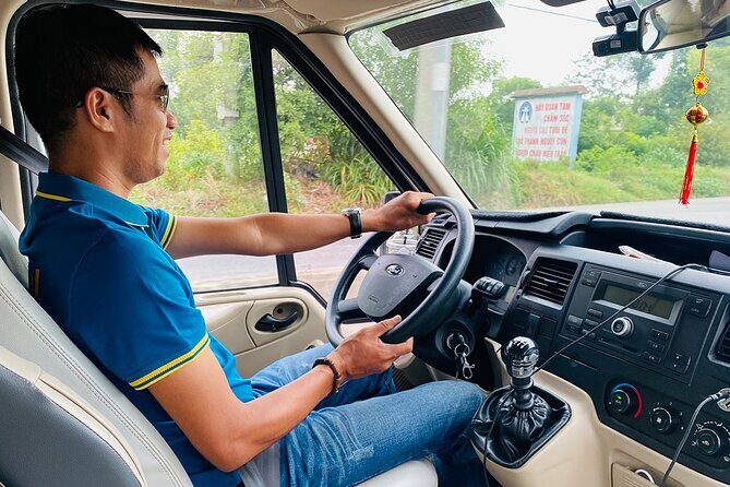 Hoi An to Hue Tour by Private Car service - Hai Van Pass photo break: the reason people switch from bus to car