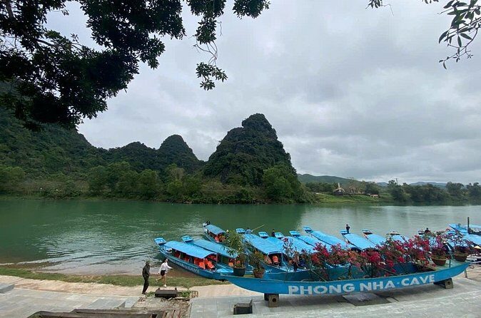Hoi An To Phong Nha Private Transfer Sightseeing - DMZ - Hien Luong and the DMZ Footprint at Ben Hai Bridge