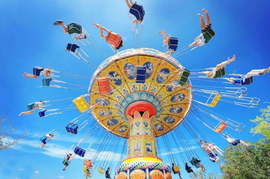Hoi An: Vinwonders Nam Hoi An Theme Park Entry Ticket - Waterpark zone: slides, wave pool, lazy river