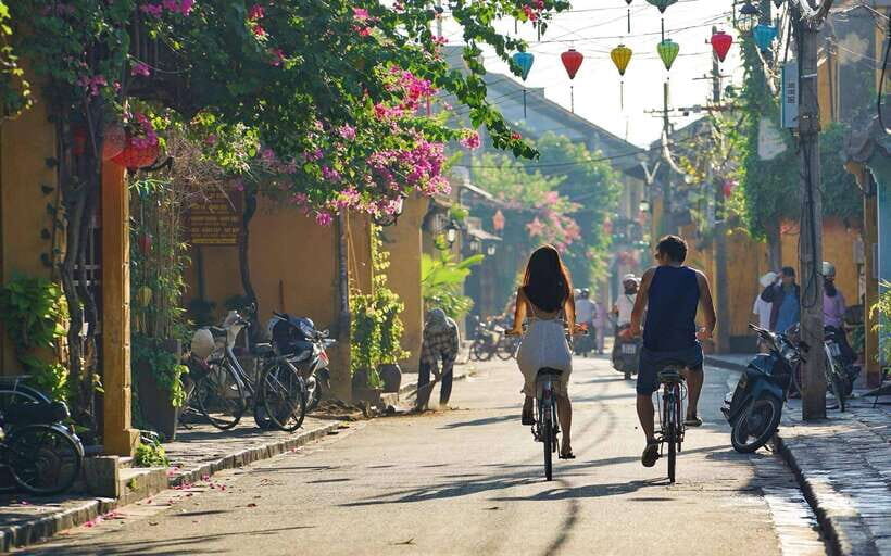 Hoian/ Danang: Coconut Basket Boat and Hoi An City tour - Lunch or dinner at a local house: what you’ll likely eat