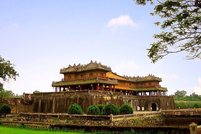 Hue city tour from Hoi An or Da Nang - Private tour - Thien Mu Pagoda: 40 minutes that land emotionally
