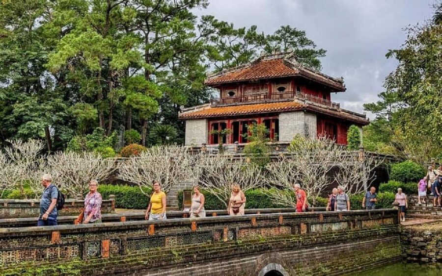 Hue Full-Day Tour from Da Nang/Hoi An with Imperial City - Lap An Lagoon and Lang Co Beach: quick stops, good breathing room
