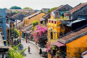 Lady buddha, marble mountain & Hoi An Ancient town by private car - Linh Ung Pagoda and the Lady Buddha statue: first stop, best mood